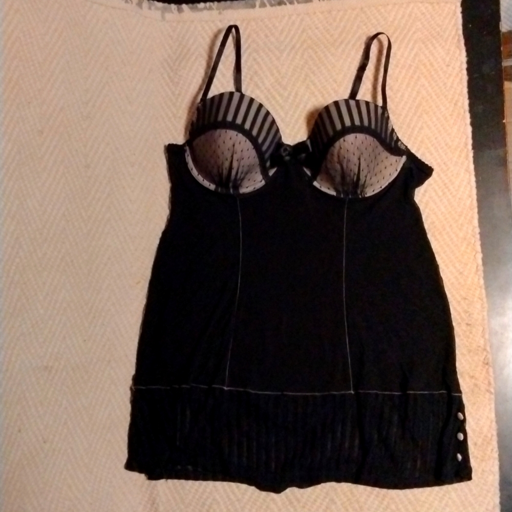 Black and sheer underwire lingerie cosmopolitan size L